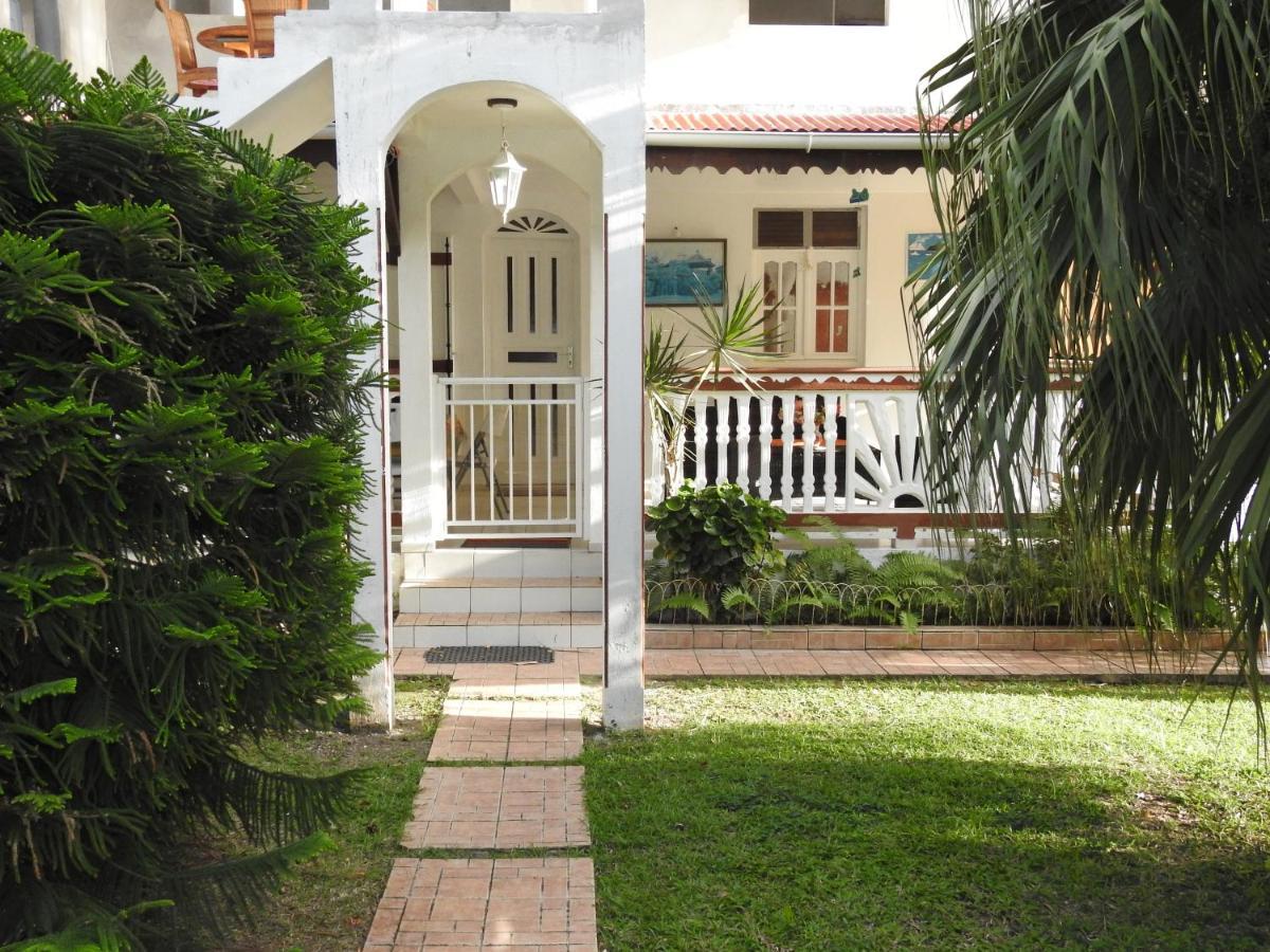 Villa Nanou , Villa De Plein Pied Avec Joli Jardin Bouillante Esterno foto
